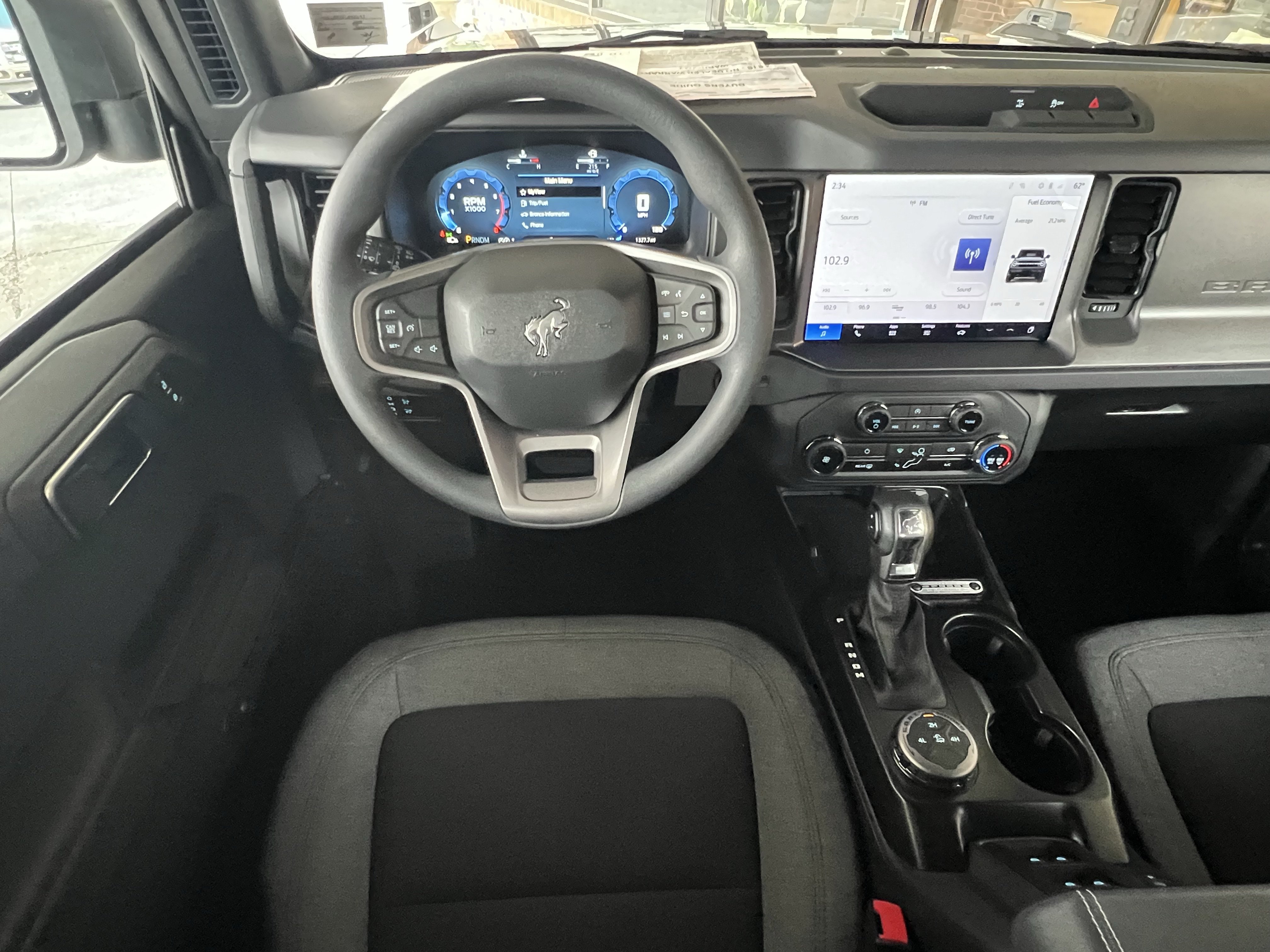 Used 2025 Ford Bronco 4-Door AWD/4WD image 33