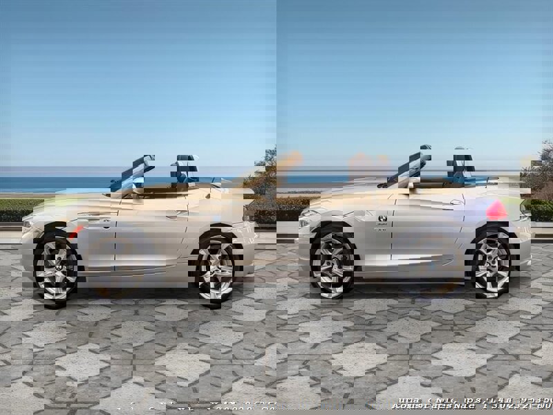 Used 2011 BMW Z4 sDrive30i w/ Premium Pkg image 1