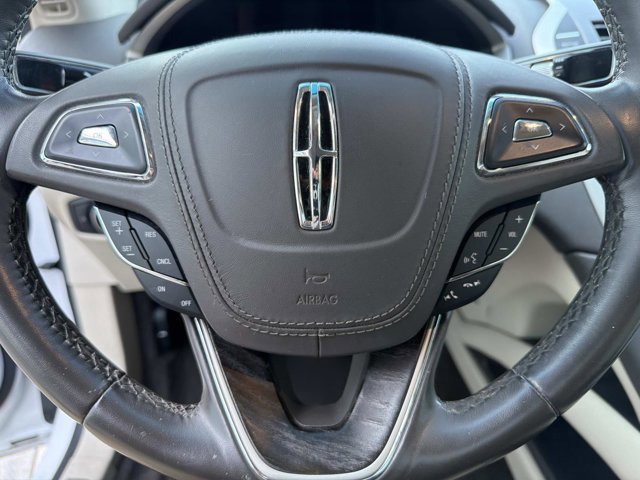 Used 2018 Lincoln MKZ Reserve FWD image 26