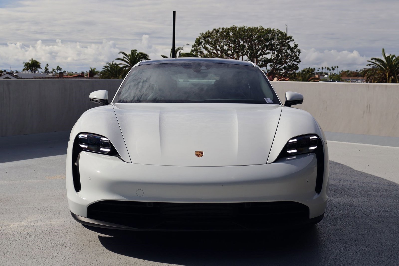 Certified 2022 Porsche Taycan image 6