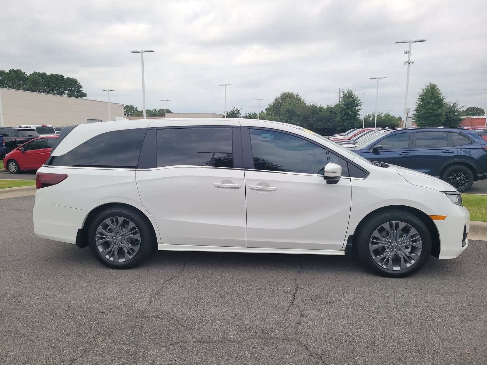 Certified 2026 Honda Odyssey Touring image 2