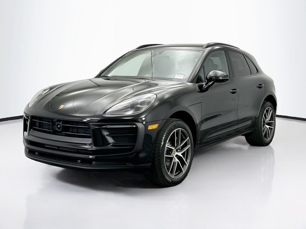 Used 2026 Porsche Macan AWD/4WD image 1
