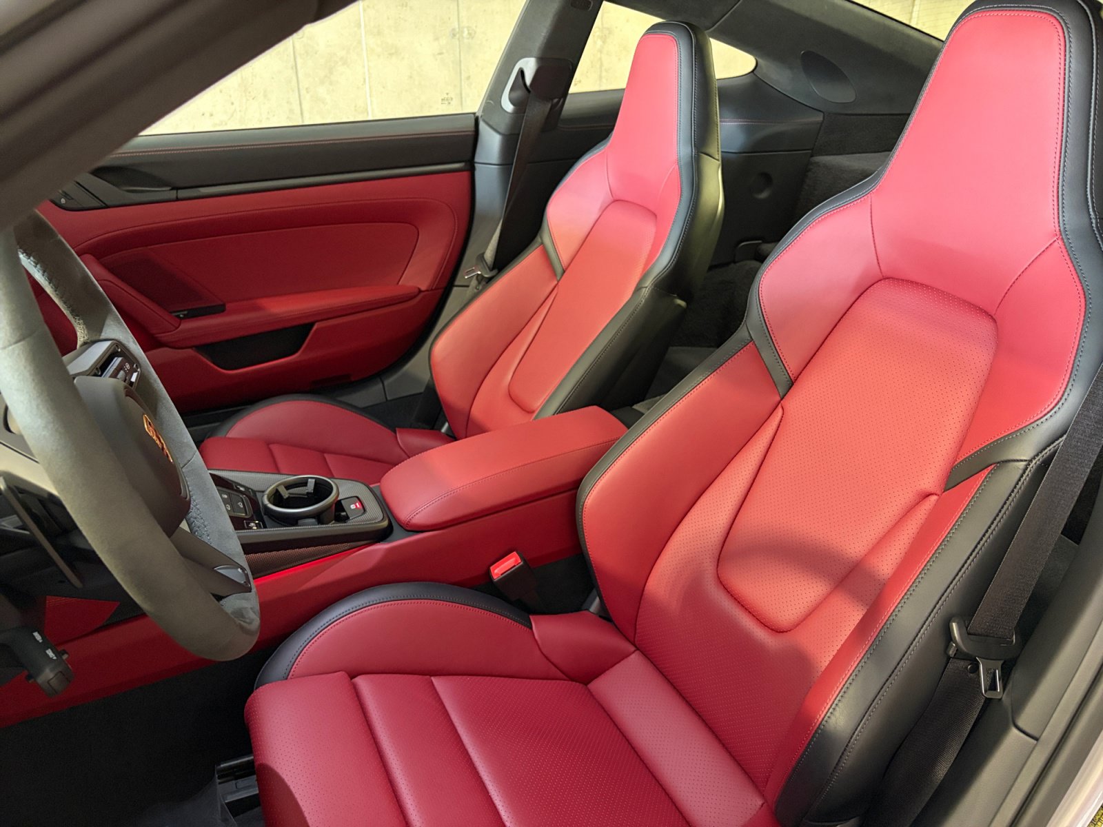 Certified 2025 Porsche 911 Carrera GTS RWD image 19