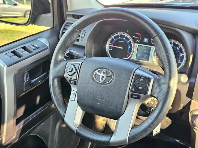 Used 2019 Toyota 4Runner SR5 AWD/4WD image 30