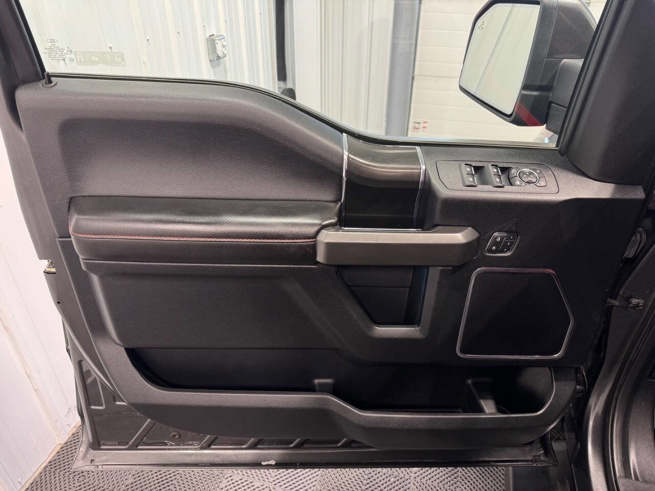 Used 2019 Ford F150 Lariat w/ Equipment Group 502A Luxury AWD/4WD image 11