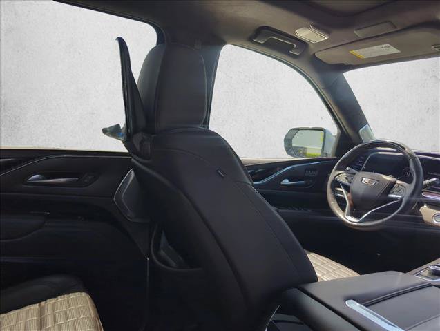 Used 2024 Cadillac Escalade ESV Sport Platinum w/ LPO, ONYX Package AWD/4WD image 22