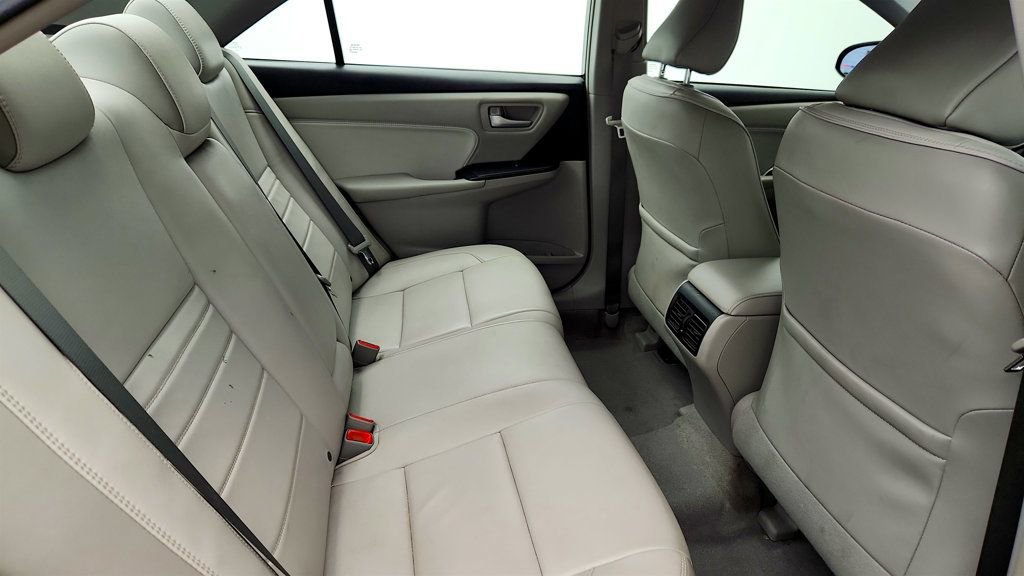 Used 2017 Toyota Camry XLE FWD image 20