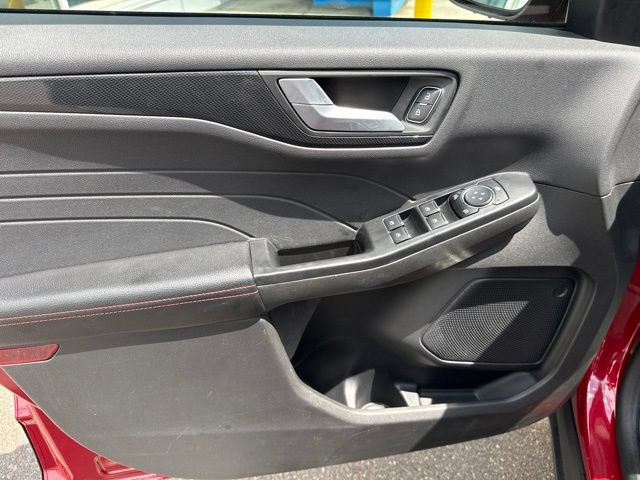 Used 2025 Ford Escape ST-Line AWD/4WD image 7
