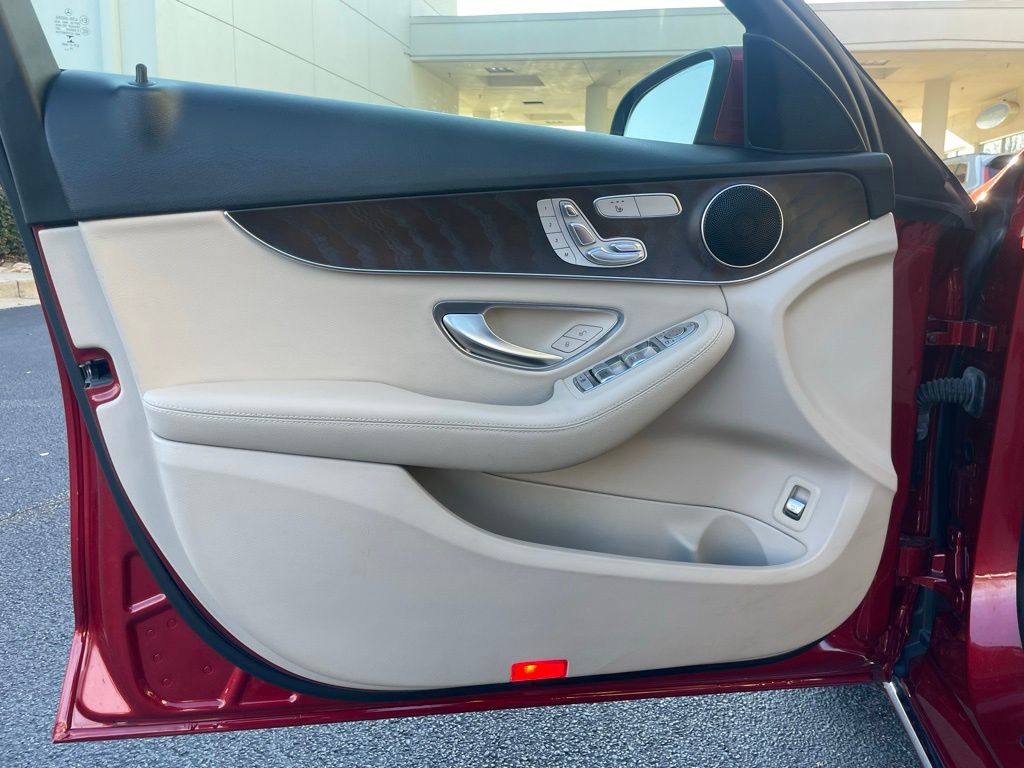 Used 2021 Mercedes-Benz C 300 Sedan image 21