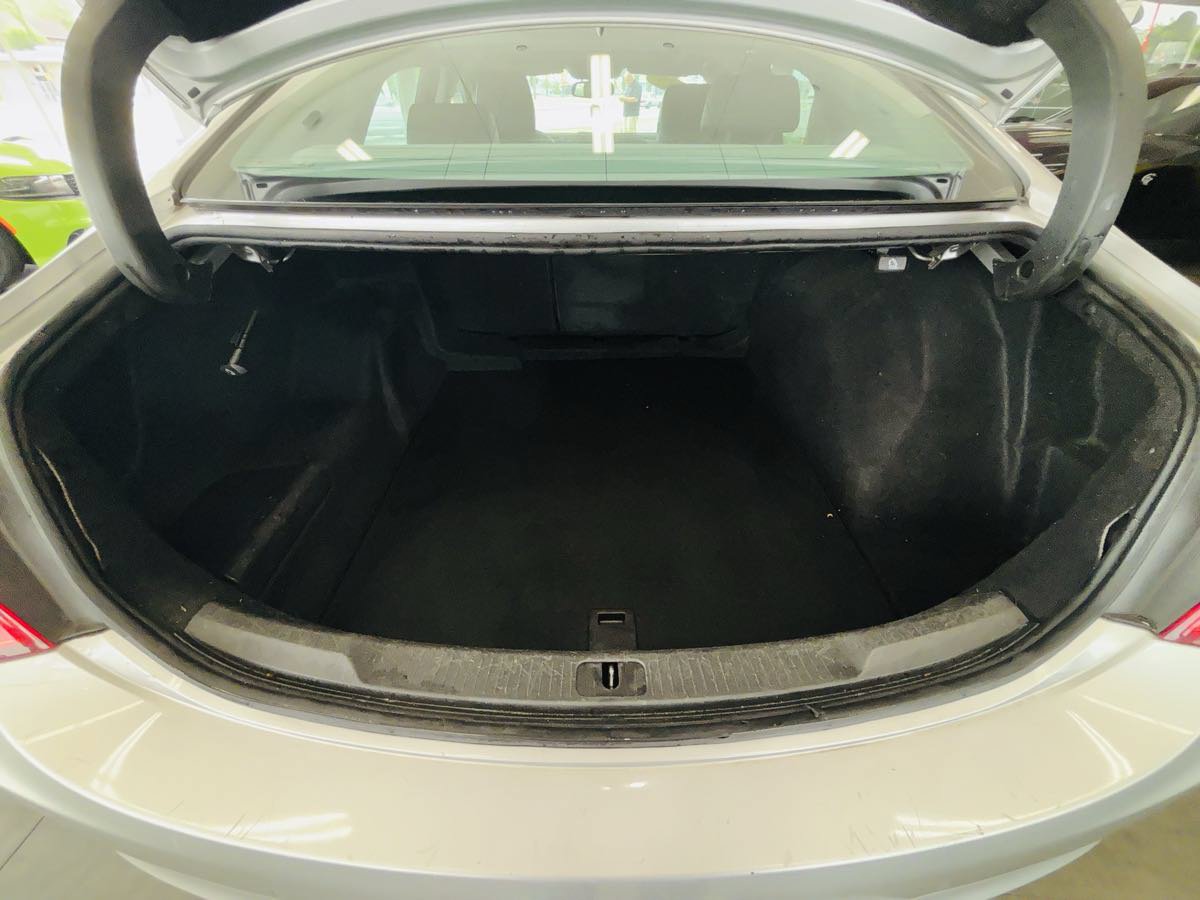 Used 2017 Buick LaCrosse Essence w/ Sun and Shade Package FWD image 10