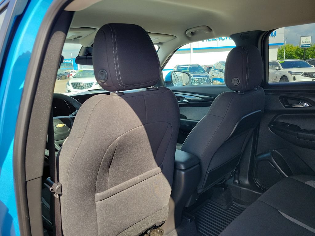 Used 2025 Chevrolet TrailBlazer LT w/ Driver Confidence Package FWD image 25