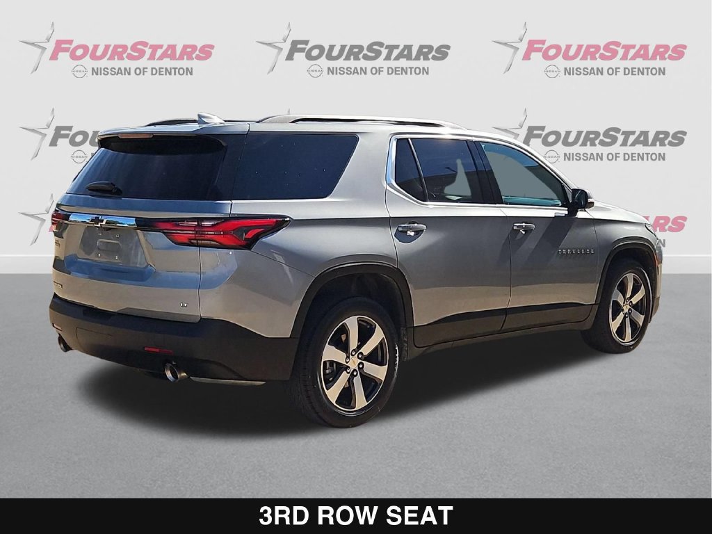 Used 2023 Chevrolet Traverse LT w/ LT Premium Package FWD image 4