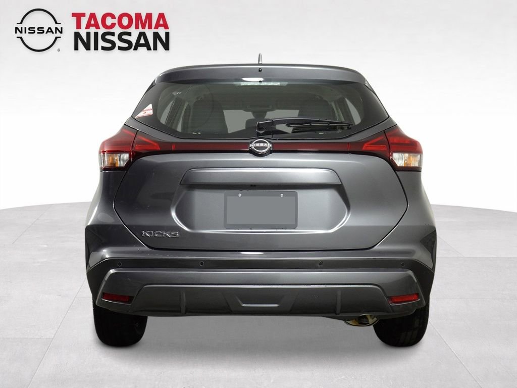 New 2025 Nissan Kicks Play S image 4