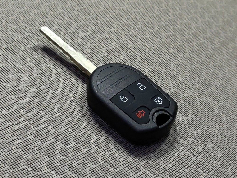 Used 2018 Ford Escape SE w/ SE Sync 3 Package image 32