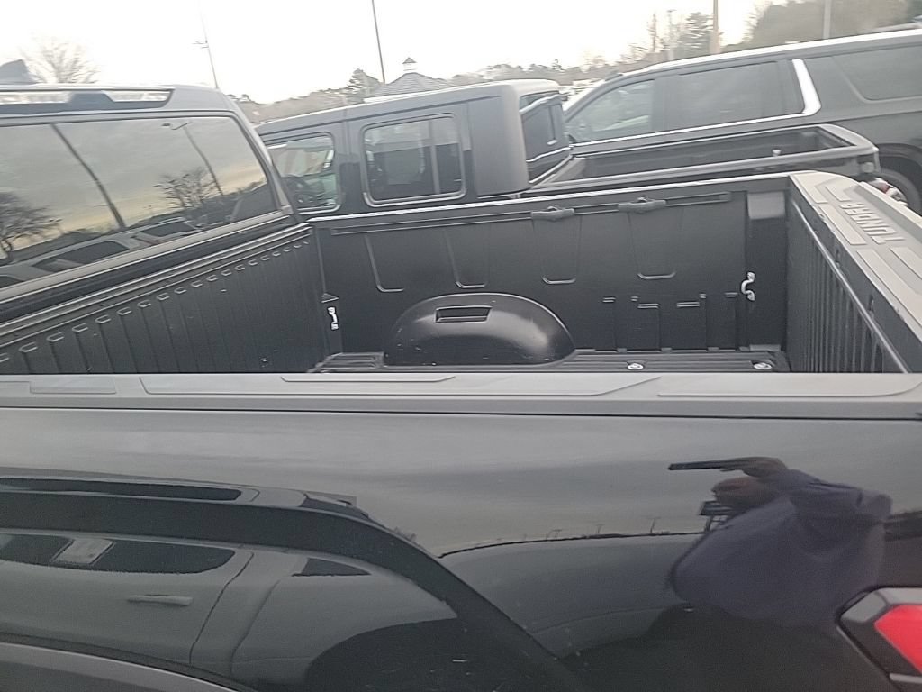 Used 2022 Toyota Tundra SR5 AWD/4WD image 15