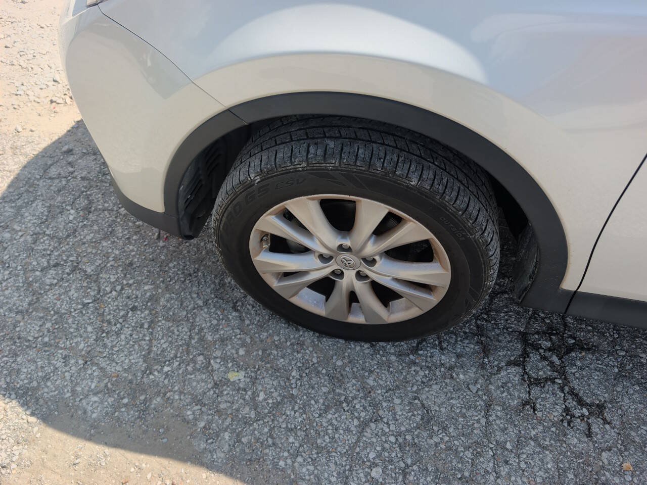 Used 2013 Toyota RAV4 Limited FWD image 12