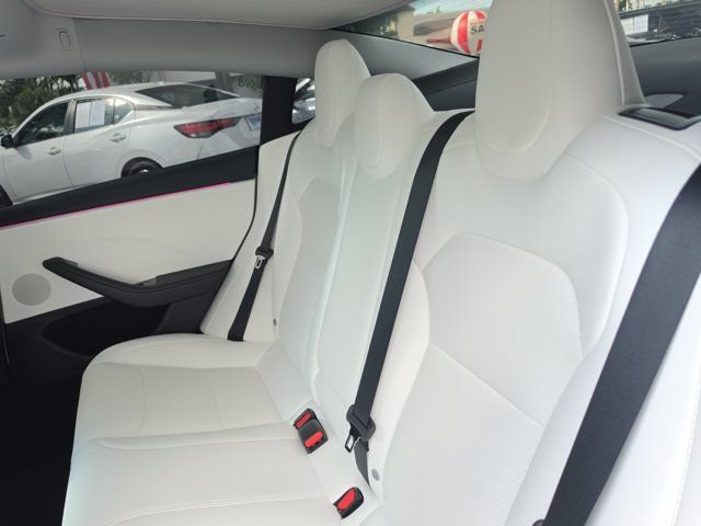 Used 2025 Tesla Model 3 Performance AWD/4WD image 12