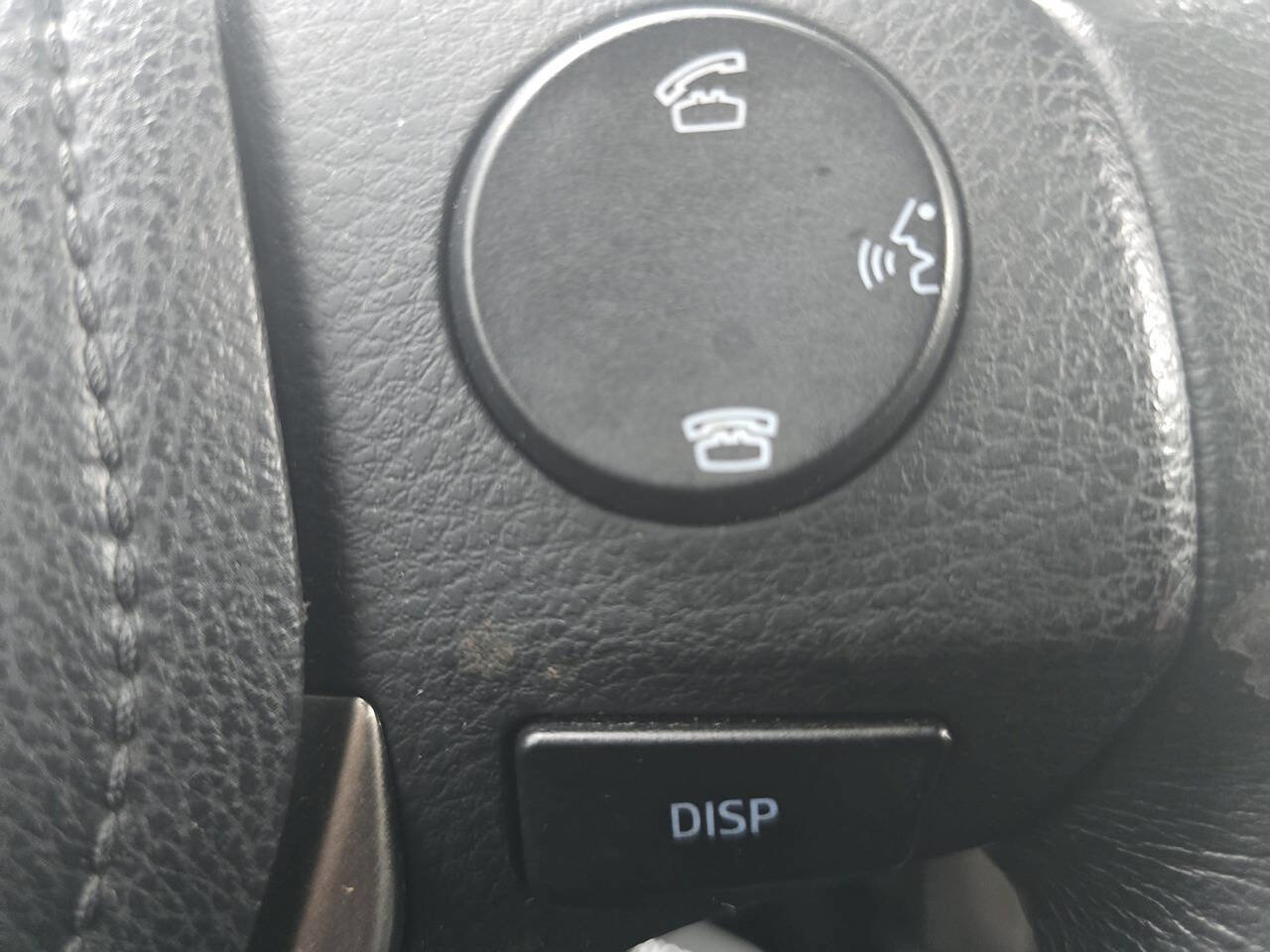 Used 2015 Toyota RAV4 Limited image 24