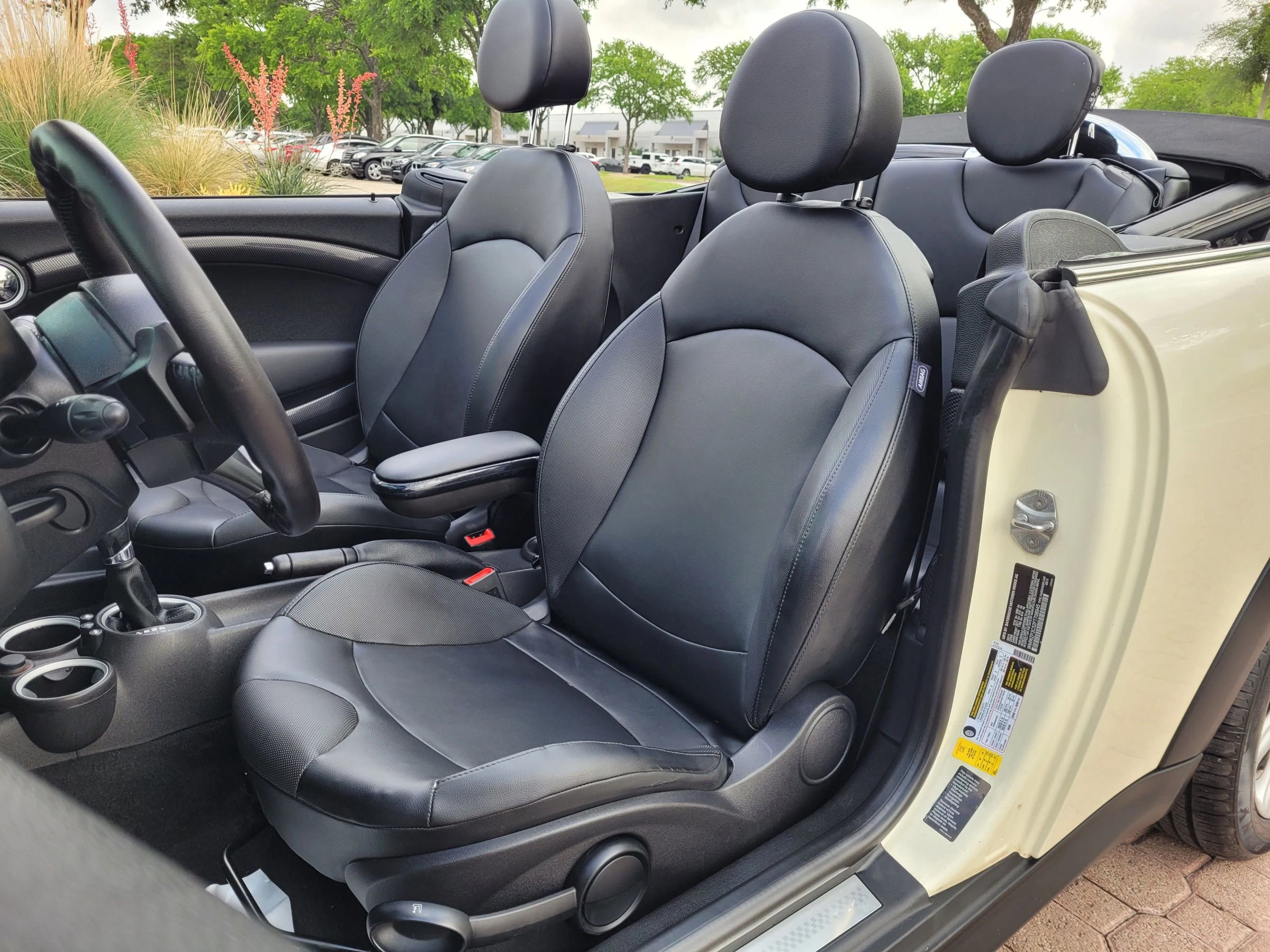 Used 2015 MINI Cooper S image 17
