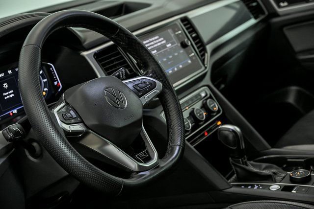 Used 2022 Volkswagen Atlas SEL Premium image 15