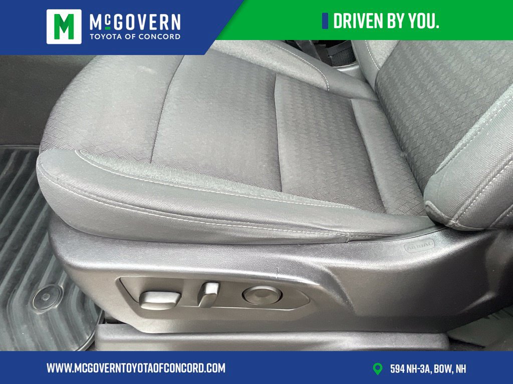Used 2023 Chevrolet Silverado 1500 LT AWD/4WD image 12
