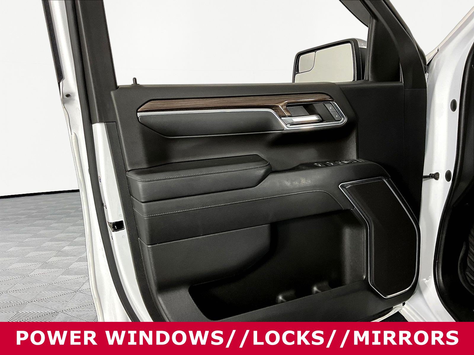 Used 2023 Chevrolet Silverado 1500 LT AWD/4WD image 20
