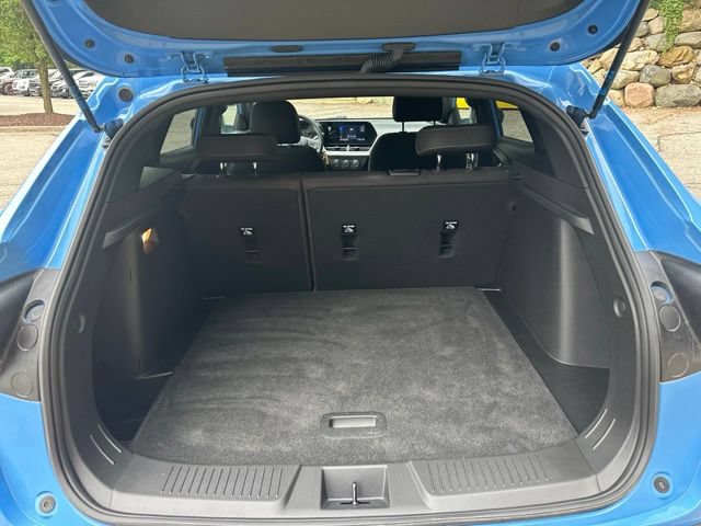 Used 2024 Chevrolet Trax RS w/ Driver Confidence Package FWD image 24