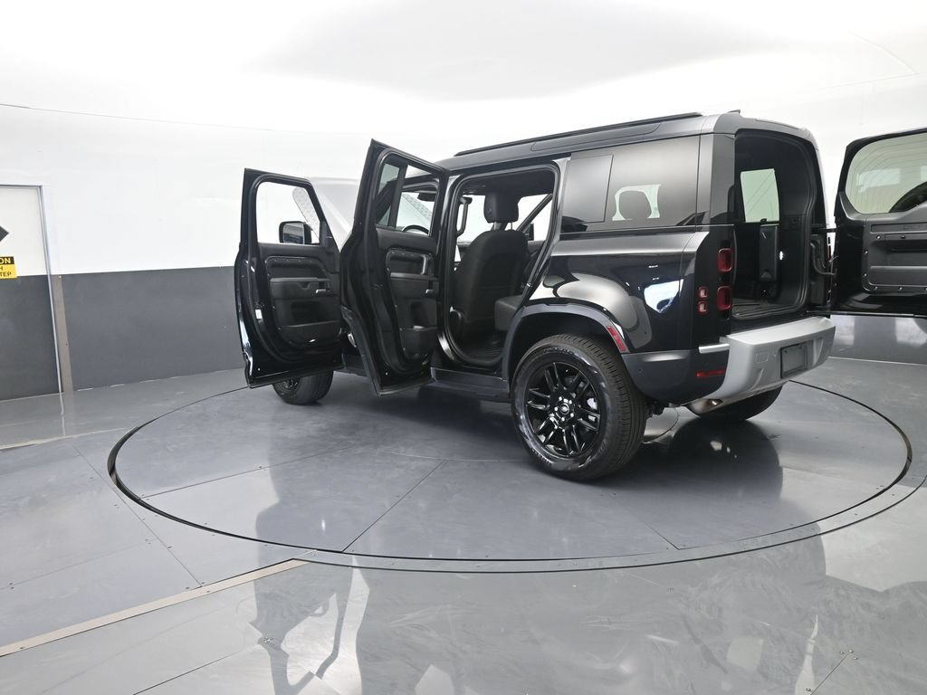 Used 2025 Land Rover Defender 110 S AWD/4WD image 81