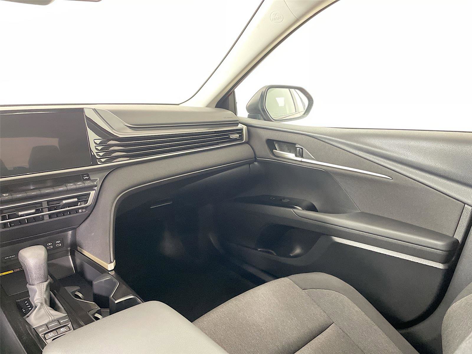 Used 2025 Toyota Camry LE image 23