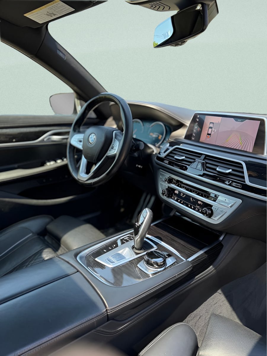 Used 2019 BMW 750i xDrive w/ Executive Package AWD/4WD image 18
