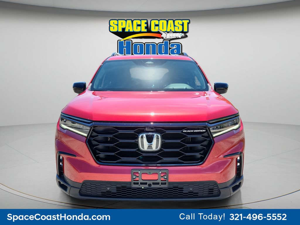 Certified 2025 Honda Pilot Black Edition image 8