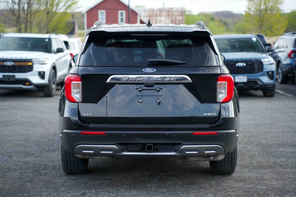 Used 2022 Ford Explorer XLT w/ Equipment Group 202A AWD/4WD image 6