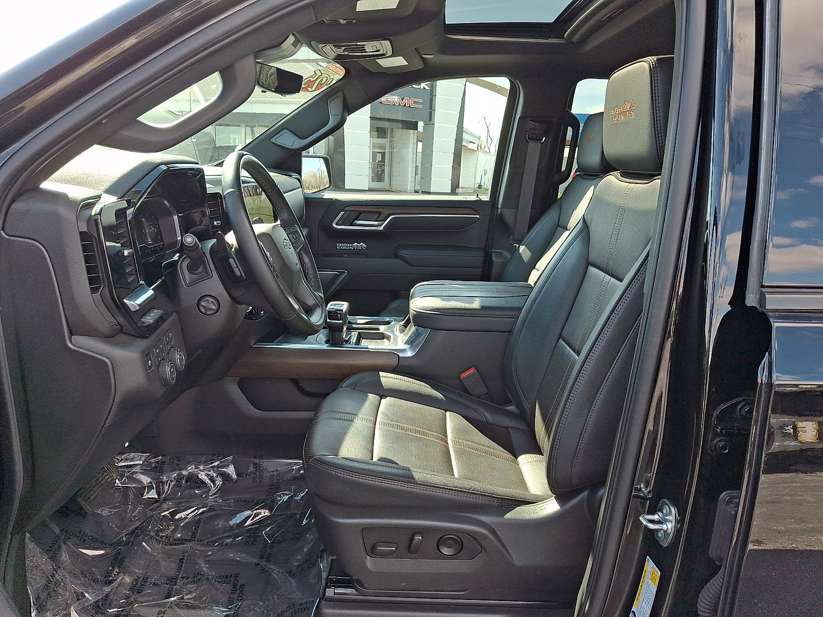 Used 2025 Chevrolet Silverado 1500 High Country w/ Midnight Edition image 15