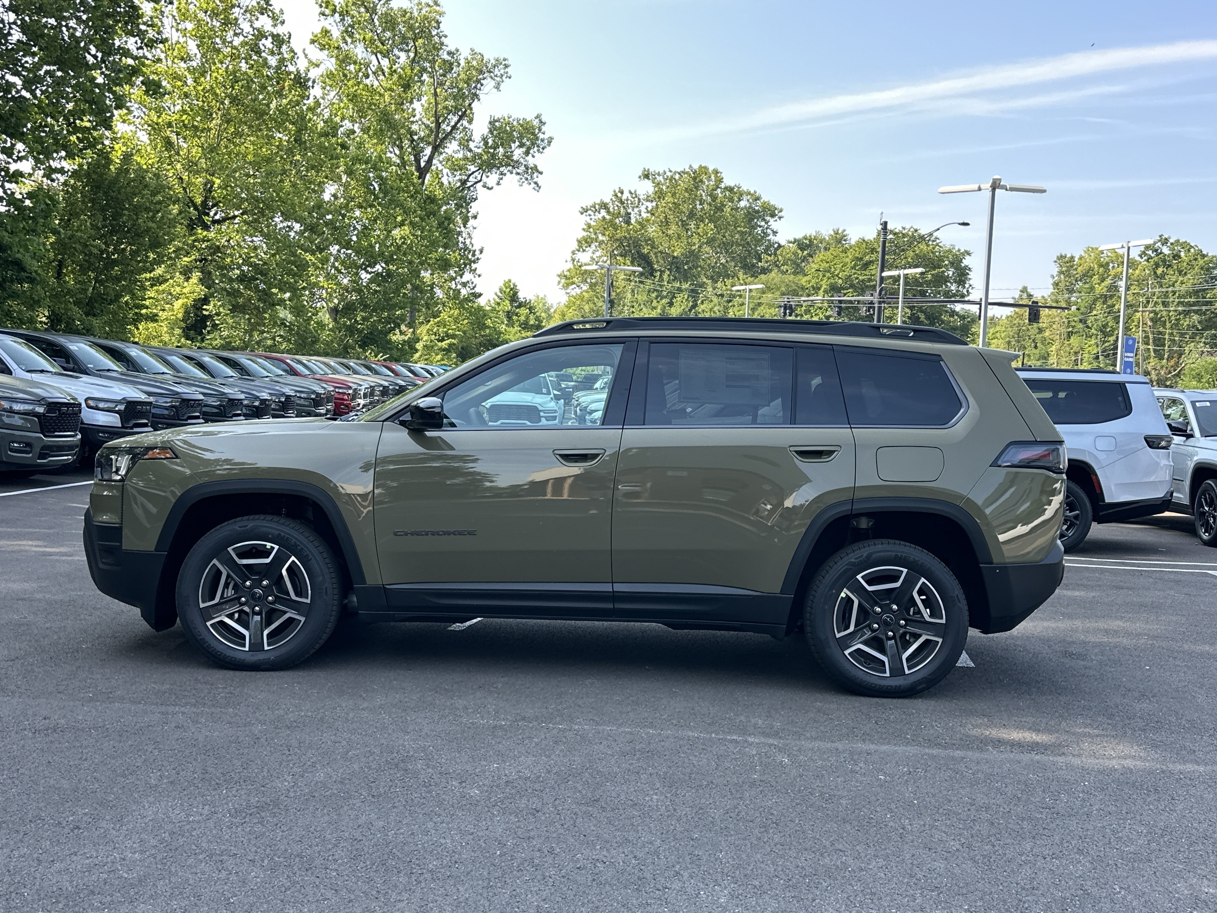 New 2026 Jeep Cherokee Limited AWD/4WD image 25