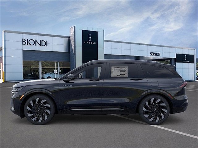 New 2026 Lincoln Nautilus Reserve w/ Jet Appearance Package AWD/4WD image 3