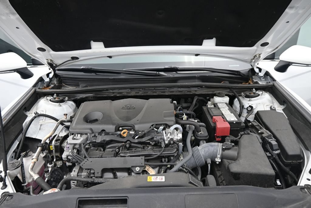 Used 2024 Toyota Camry SE w/ Cold Weather Package FWD image 23
