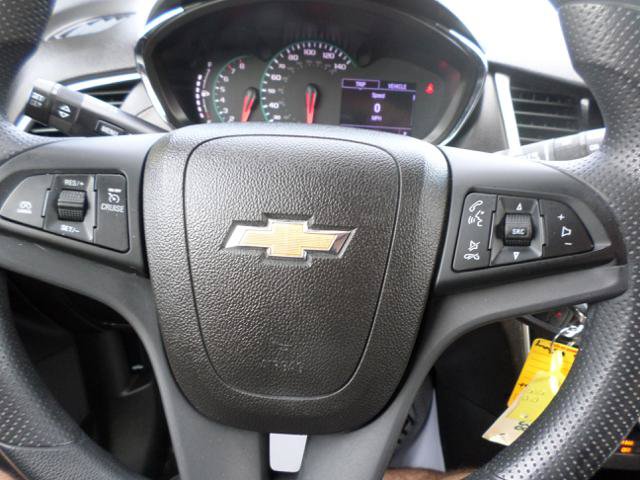 Used 2020 Chevrolet Trax LT AWD/4WD image 13