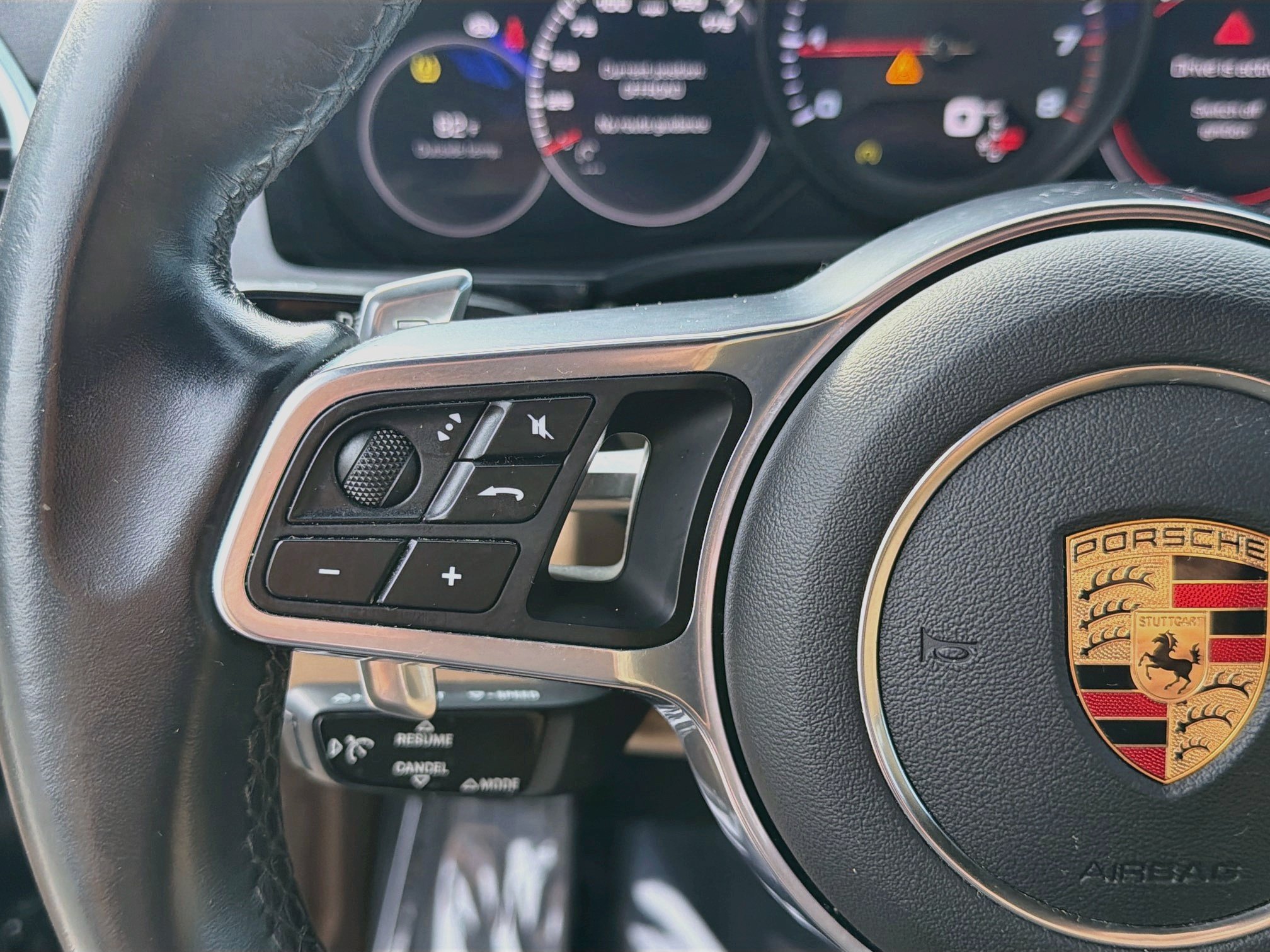 Used 2019 Porsche Cayenne AWD/4WD image 36