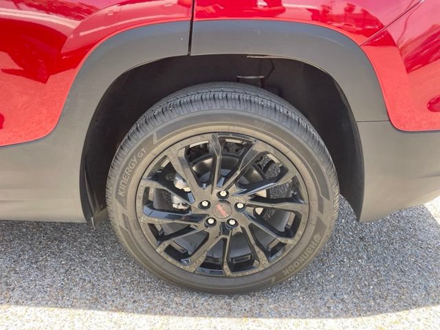 Used 2024 GMC Terrain SLE w/ Driver Convenience Package FWD image 10