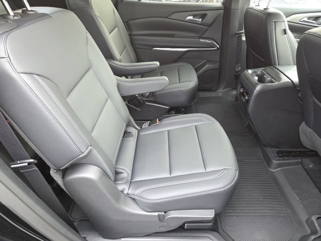 New 2027 Chevrolet Traverse LT w/ Midnight/Sport Edition FWD image 20