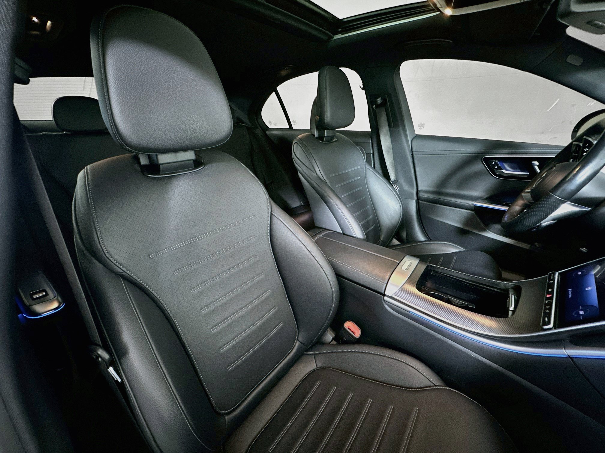 Used 2023 Mercedes-Benz C 300 4MATIC Sedan image 28