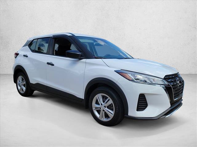Used 2023 Nissan Kicks S FWD image 3