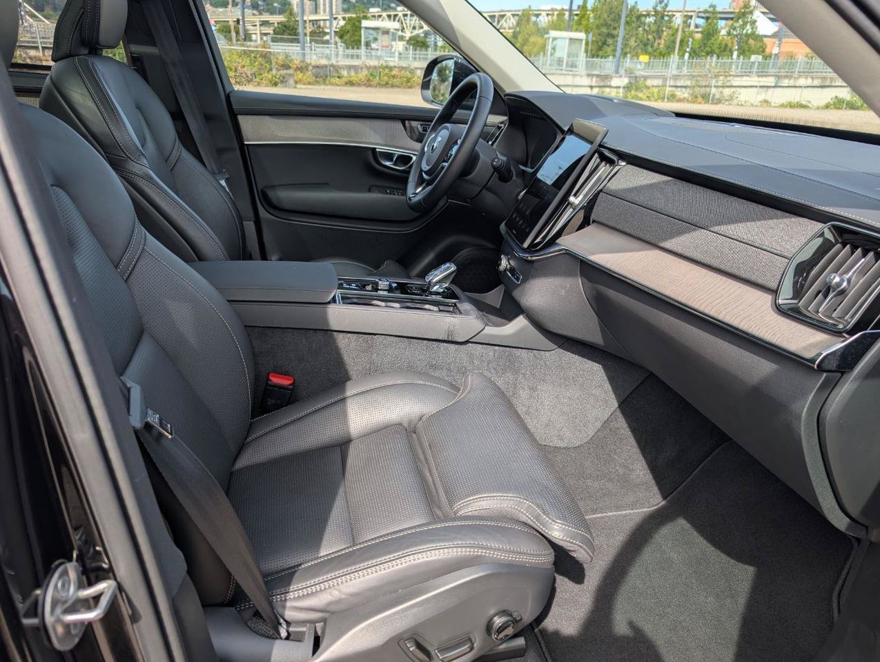 Used 2026 Volvo XC90 B6 Ultra AWD/4WD image 19