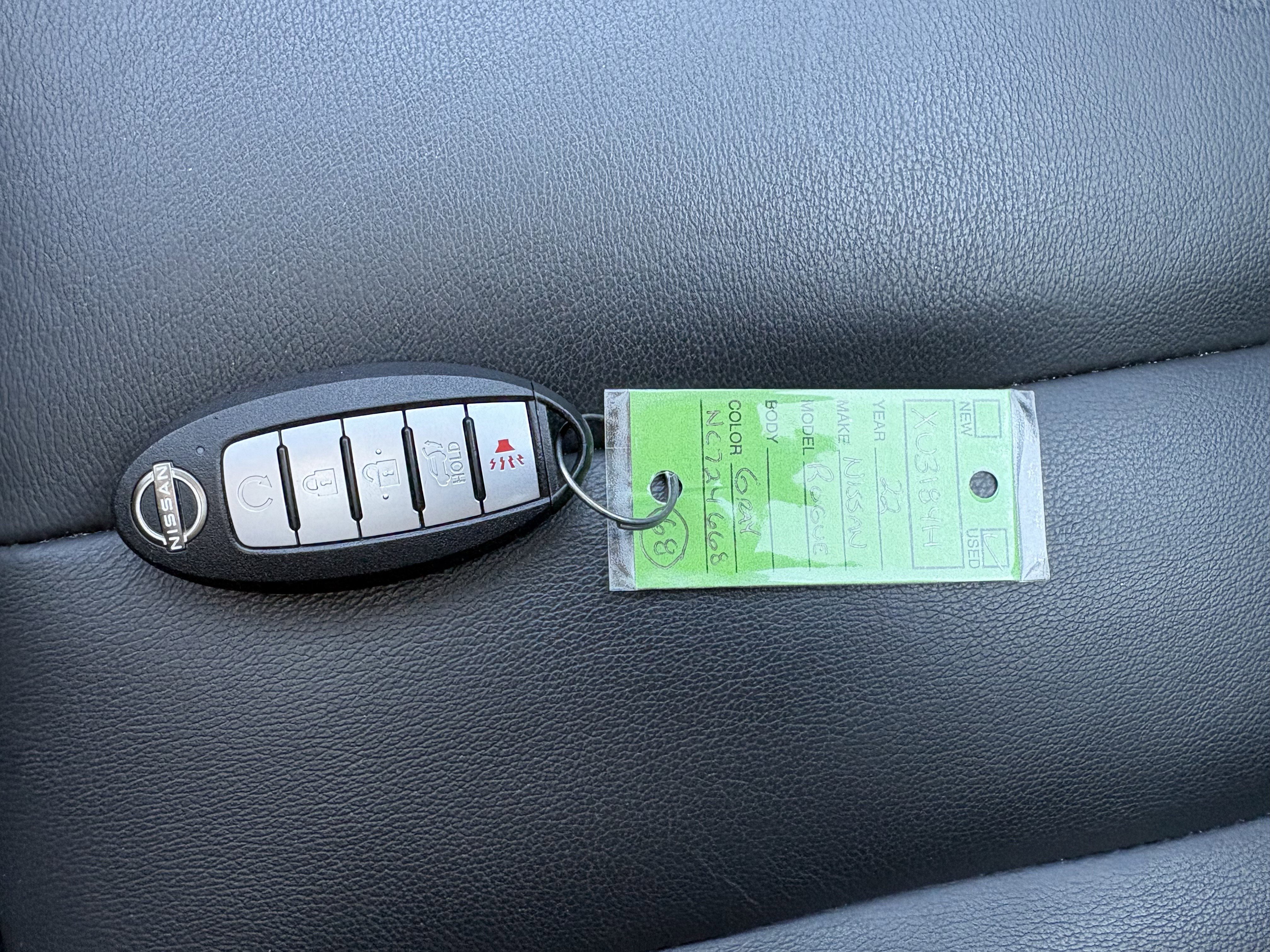 Used 2022 Nissan Rogue SL w/ SL Premium Package image 32