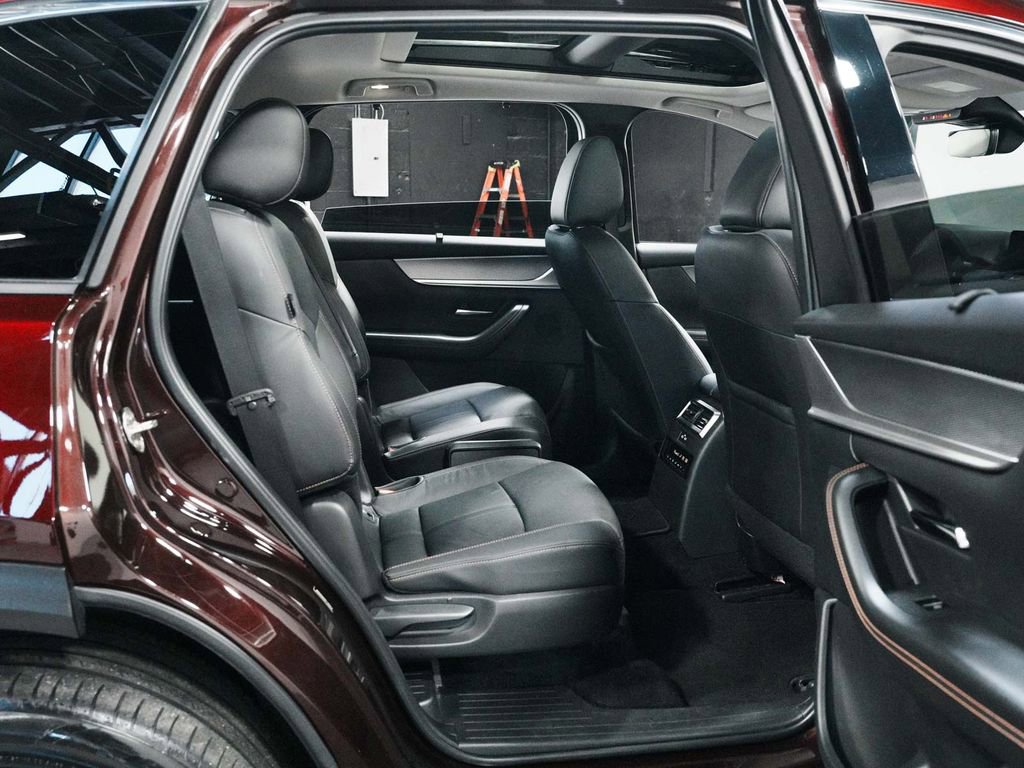 Used 2024 MAZDA CX-90 Plug-In Hybrid w/ Premium Pkg image 35