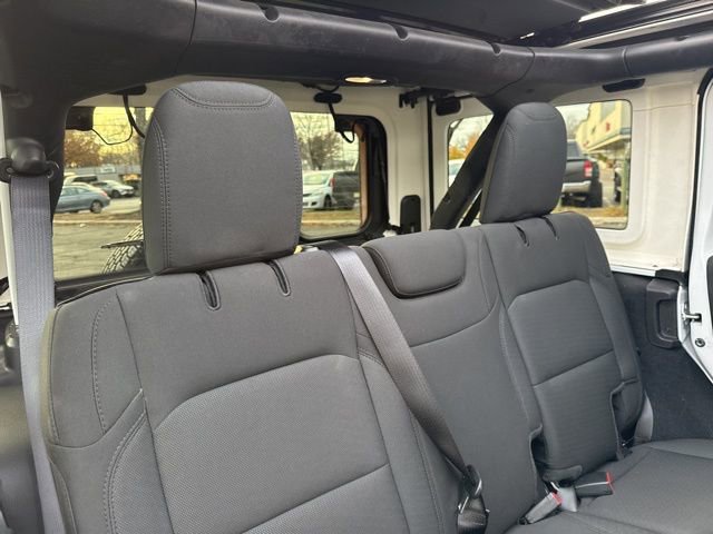 Used 2022 Jeep Wrangler Unlimited Sahara w/ LED Lighting Group image 25