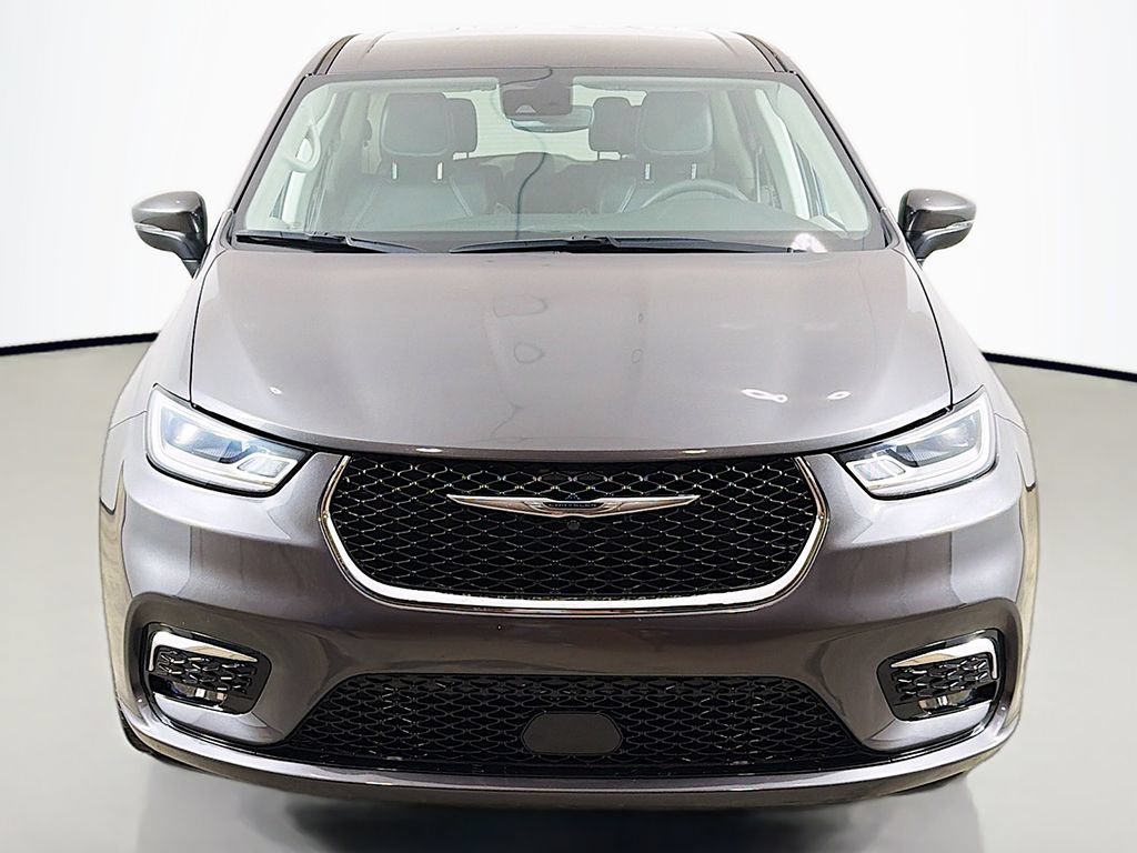 Used 2023 Chrysler Pacifica Touring-L AWD/4WD image 14