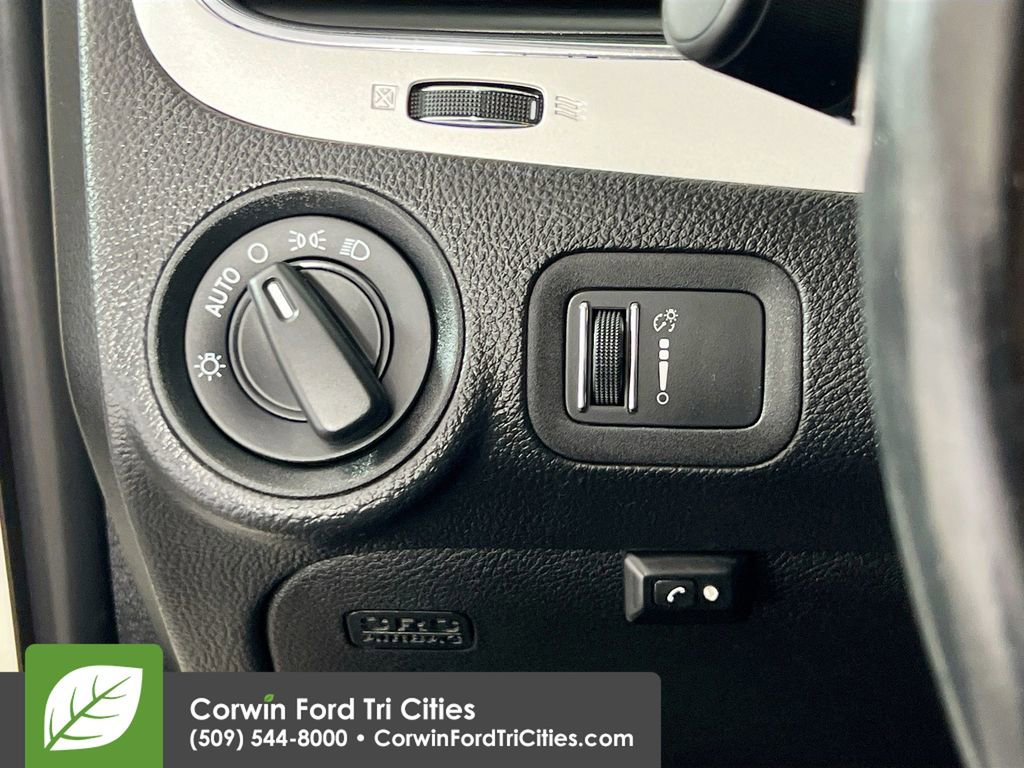 Used 2018 Dodge Journey SE w/ Connectivity Group FWD image 19