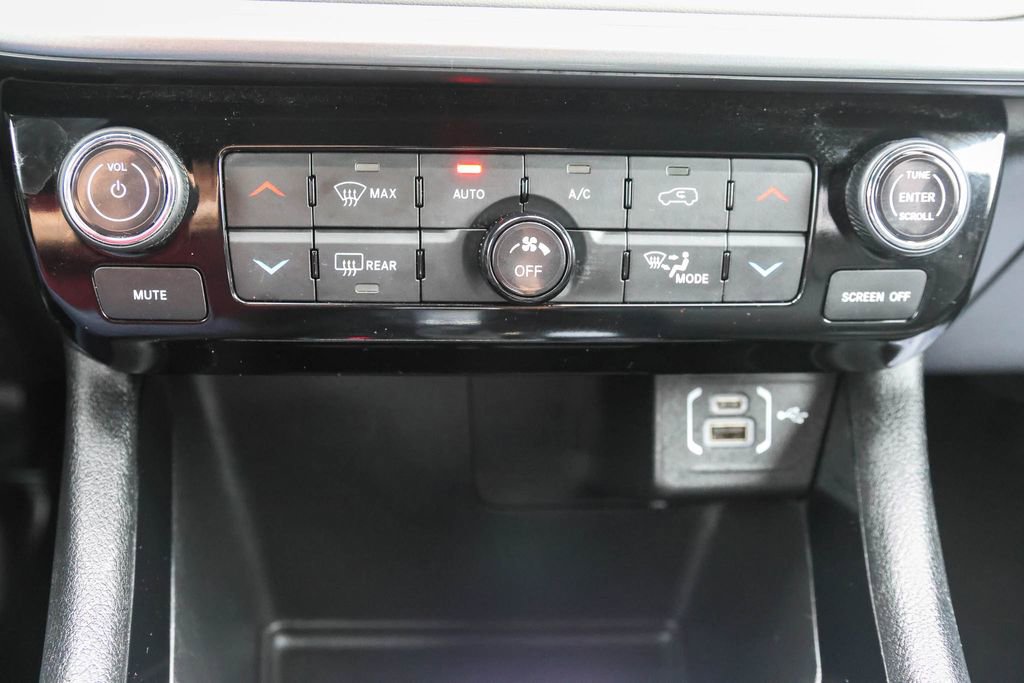 Used 2025 Jeep Compass Limited AWD/4WD image 22