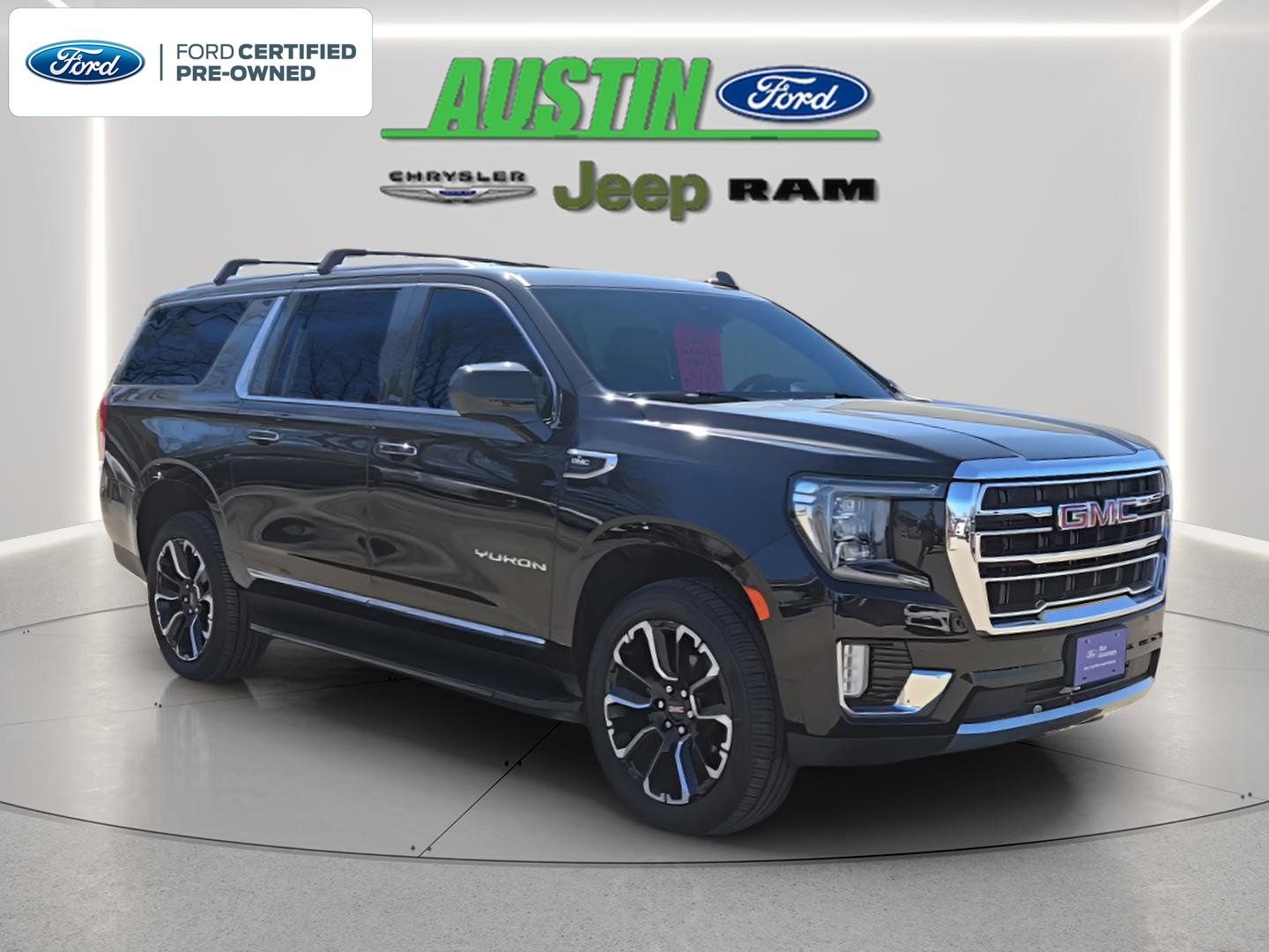Used 2023 GMC Yukon XL SLT AWD/4WD image 7